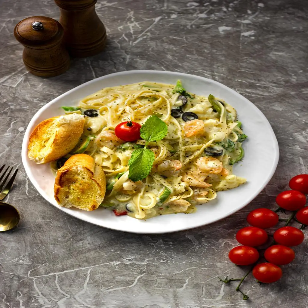 Fettuccine Shrimp With Vegetables